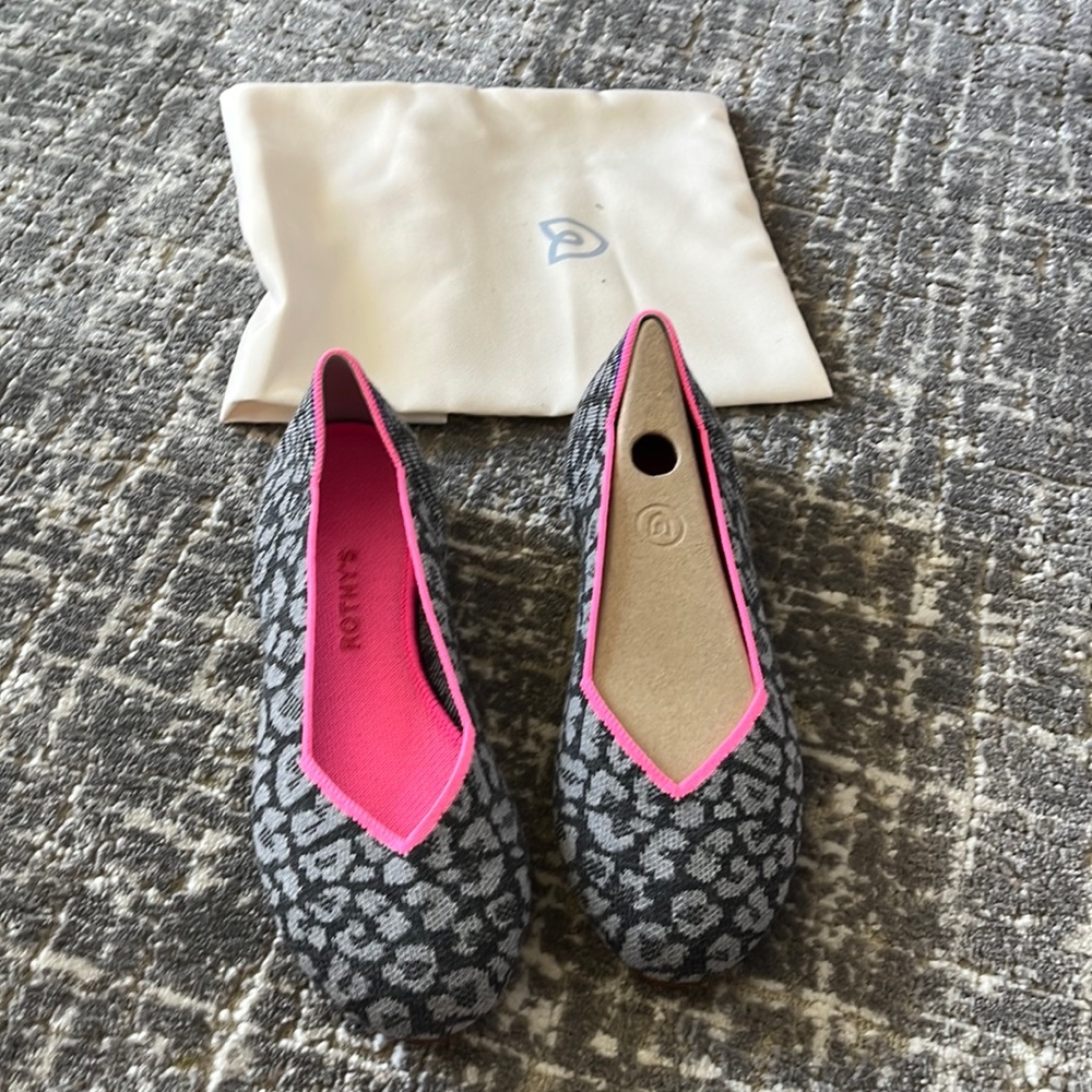Rothy wool flats with animal pattern size 8.5